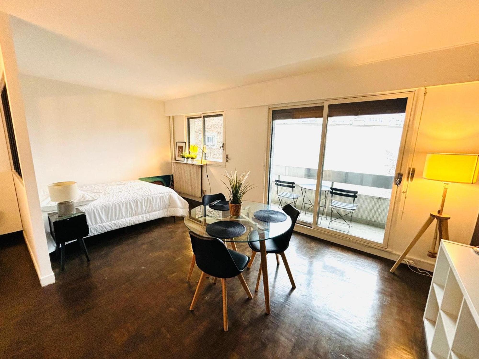 Tour Eiffel Versailles Apartment